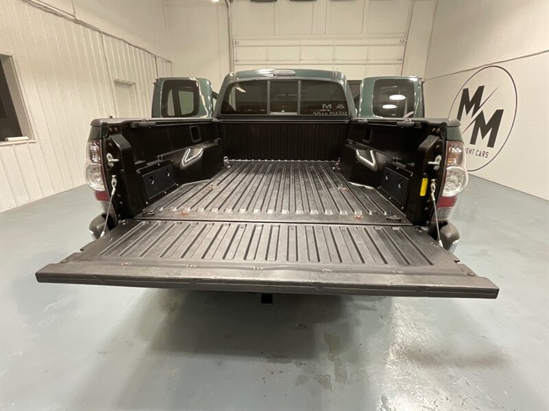 2011 Toyota Tacoma SR5 V6 4X4 LIFTED w. NEW WHEELS TIRES / 80k MILES  / Backup Camera / Towing Pkg - Photo 11 - Gladstone, OR 97027
