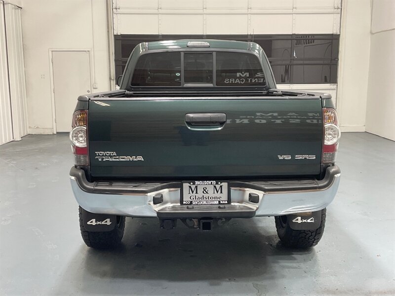 2011 Toyota Tacoma SR5 V6 4X4 LIFTED w. NEW WHEELS TIRES / 80k MILES  / Backup Camera / Towing Pkg - Photo 6 - Gladstone, OR 97027