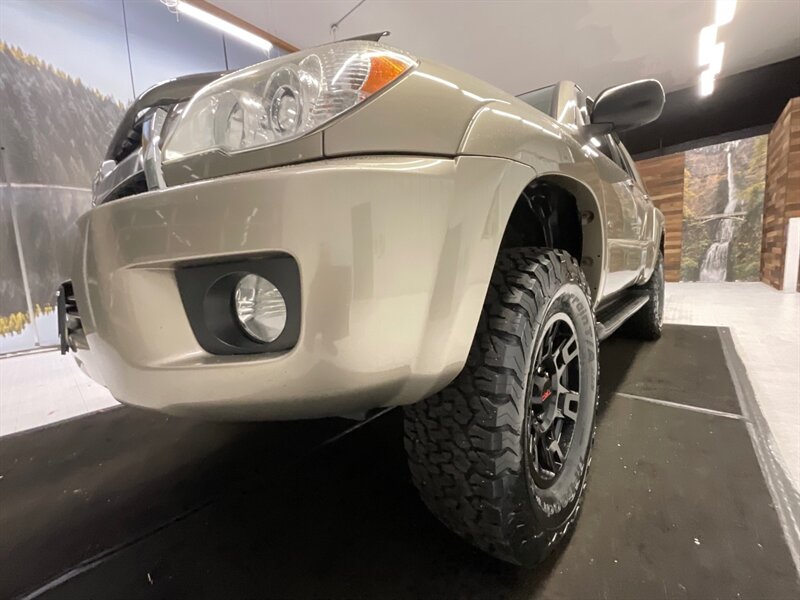 2009 Toyota 4Runner SR5 4X4 / 4.0L V6 / LIFTED w. NEW WHEELS TIRES  / LOCAL OREGON SUV / RUST FREE / NEW LIFT KIT w. NEW BF GOODRICH TIRES & NEW TOYOTA OEM TRD WHEELS / 123,000 MILES - Photo 27 - Gladstone, OR 97027