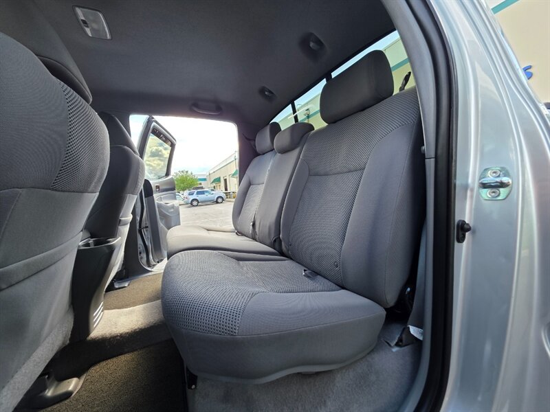 2011 Toyota Tacoma DOUBLE CAB 4X4 TRD OFF ROAD V6 DIFF LOCK / 6 SPEED MANUAL / LIFTED / BILSTIEN SUSPENSION LIFT / SPC CONTROL ARMS / 133 K MILES - Photo 14 - Portland, OR 97217