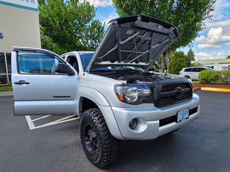 2011 Toyota Tacoma DOUBLE CAB 4X4 TRD OFF ROAD V6 DIFF LOCK / 6 SPEED MANUAL / LIFTED / BILSTIEN SUSPENSION LIFT / SPC CONTROL ARMS / 133 K MILES - Photo 26 - Portland, OR 97217