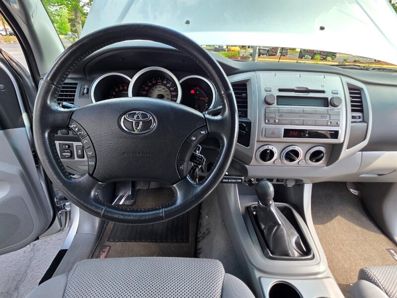 2011 Toyota Tacoma DOUBLE CAB 4X4 TRD OFF ROAD V6 DIFF LOCK / 6 SPEED MANUAL / LIFTED / BILSTIEN SUSPENSION LIFT / SPC CONTROL ARMS / 133 K MILES - Photo 18 - Portland, OR 97217
