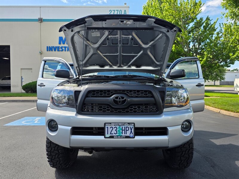 2011 Toyota Tacoma DOUBLE CAB 4X4 TRD OFF ROAD V6 DIFF LOCK / 6 SPEED MANUAL / LIFTED / BILSTIEN SUSPENSION LIFT / SPC CONTROL ARMS / 133 K MILES - Photo 30 - Portland, OR 97217