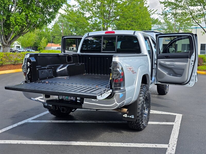 2011 Toyota Tacoma DOUBLE CAB 4X4 TRD OFF ROAD V6 DIFF LOCK / 6 SPEED MANUAL / LIFTED / BILSTIEN SUSPENSION LIFT / SPC CONTROL ARMS / 133 K MILES - Photo 28 - Portland, OR 97217