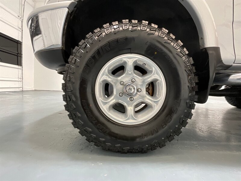 1997 Ford F-150 XLT Regular Cab 4X4 / 4.6L V8 / 5-SPEED MANUAL / LIFTED w. BRAND NEW TIRES / ZERO RUST - Photo 23 - Gladstone, OR 97027