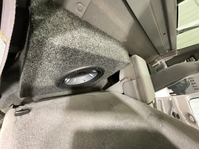 1997 Ford F-150 XLT Regular Cab 4X4 / 4.6L V8 / 5-SPEED MANUAL / LIFTED w. BRAND NEW TIRES / ZERO RUST - Photo 19 - Gladstone, OR 97027