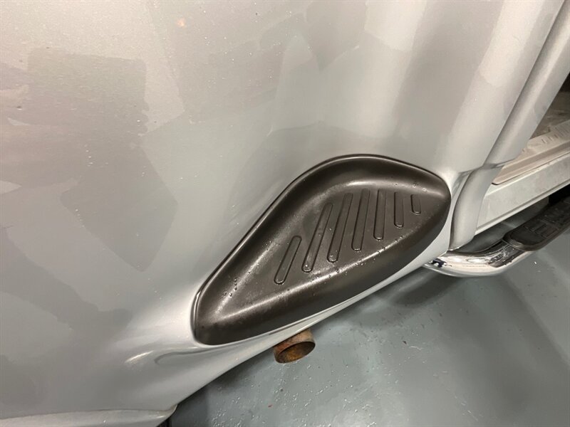 1997 Ford F-150 XLT Regular Cab 4X4 / 4.6L V8 / 5-SPEED MANUAL / LIFTED w. BRAND NEW TIRES / ZERO RUST - Photo 38 - Gladstone, OR 97027