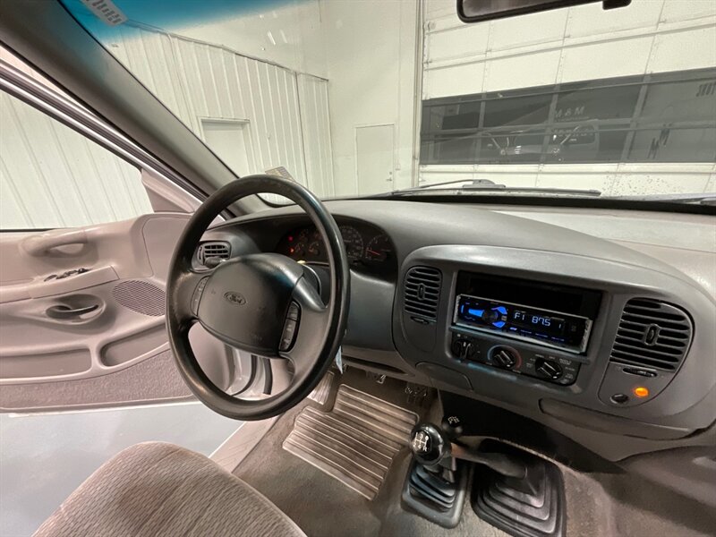 1997 Ford F-150 XLT Regular Cab 4X4 / 4.6L V8 / 5-SPEED MANUAL / LIFTED w. BRAND NEW TIRES / ZERO RUST - Photo 35 - Gladstone, OR 97027