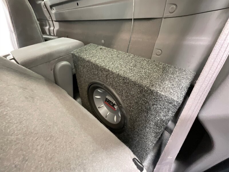 1997 Ford F-150 XLT Regular Cab 4X4 / 4.6L V8 / 5-SPEED MANUAL / LIFTED w. BRAND NEW TIRES / ZERO RUST - Photo 37 - Gladstone, OR 97027