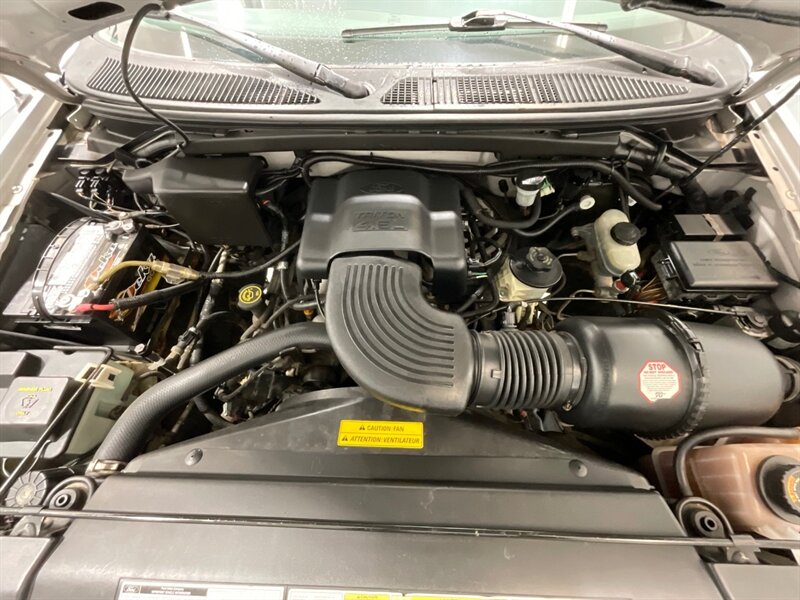 1997 Ford F-150 XLT Regular Cab 4X4 / 4.6L V8 / 5-SPEED MANUAL / LIFTED w. BRAND NEW TIRES / ZERO RUST - Photo 43 - Gladstone, OR 97027