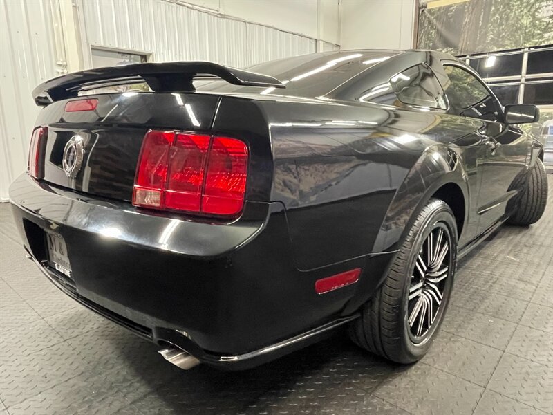 2007 Ford Mustang GT Premium /  V8 / 5   - Photo 11 - Gladstone, OR 97027