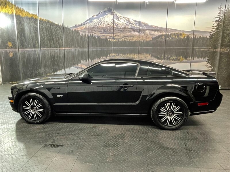 2007 Ford Mustang GT Premium /  V8 / 5   - Photo 3 - Gladstone, OR 97027