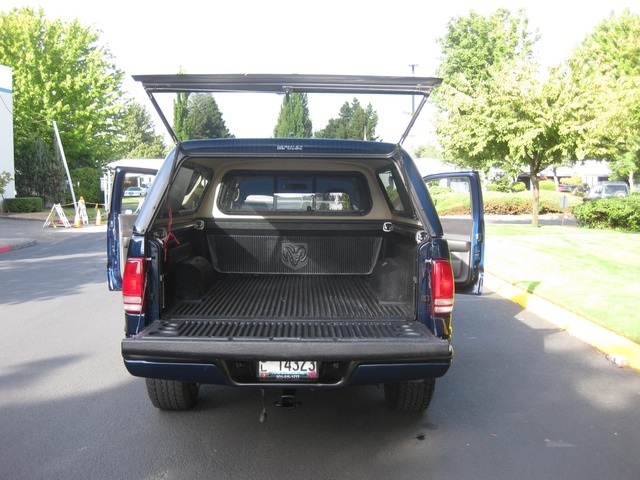 2002 Dodge Dakota Sport Club Cab 4X4 w/Matching Canopy   - Photo 25 - Portland, OR 97217