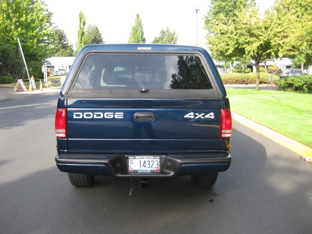 2002 Dodge Dakota Sport Club Cab 4X4 w/Matching Canopy   - Photo 5 - Portland, OR 97217