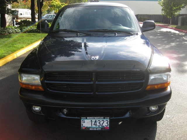 2002 Dodge Dakota Sport Club Cab 4X4 w/Matching Canopy   - Photo 9 - Portland, OR 97217