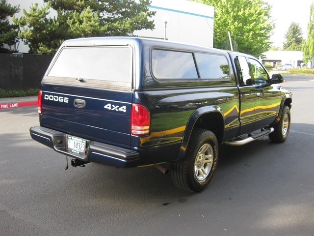 2002 Dodge Dakota Sport Club Cab 4X4 w/Matching Canopy   - Photo 6 - Portland, OR 97217