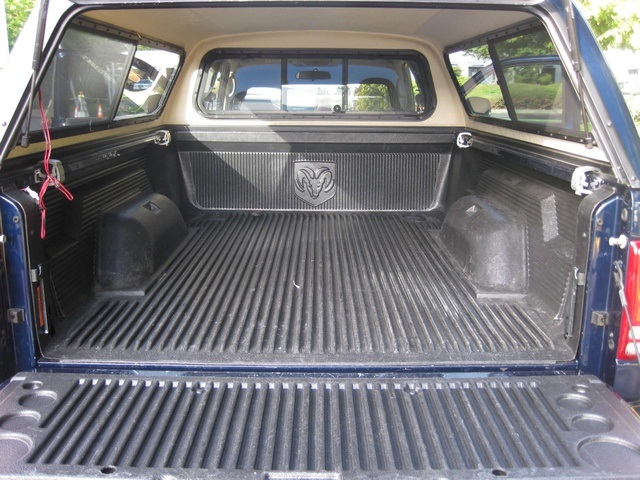 2002 Dodge Dakota Sport Club Cab 4X4 w/Matching Canopy   - Photo 26 - Portland, OR 97217