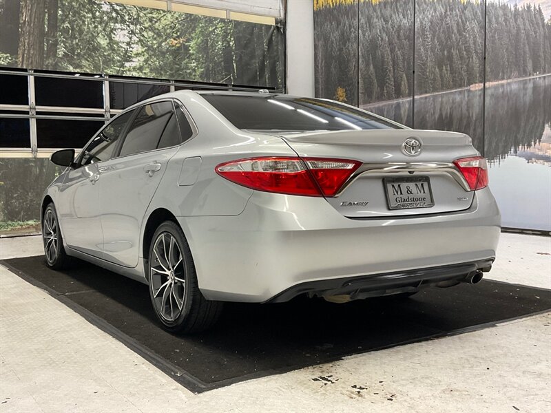 2015 Toyota Camry XSE Sedan / 2.5L 4Cyl / 1-OWNER LOCAL  / Sunroof / Backup Camera - Photo 8 - Gladstone, OR 97027