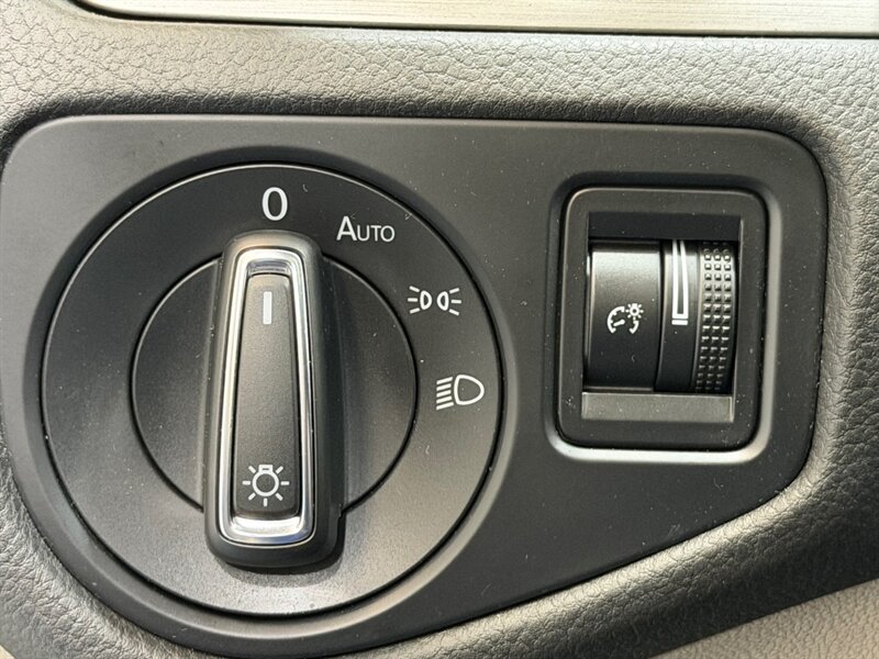2017 Volkswagen Golf TSI Wolfsburg Edition Hatchback Leather Sunroof / Low Miles - Photo 35 - Gladstone, OR 97027