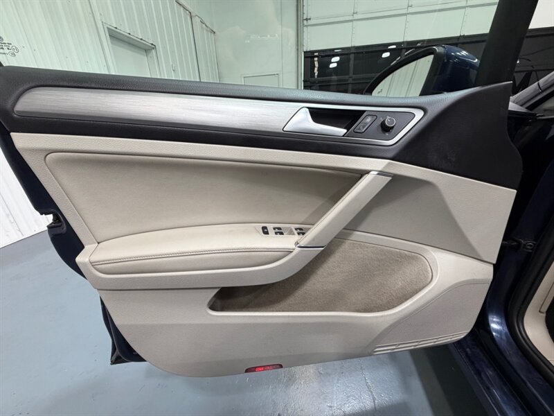 2017 Volkswagen Golf TSI Wolfsburg Edition Hatchback Leather Sunroof / Low Miles - Photo 31 - Gladstone, OR 97027