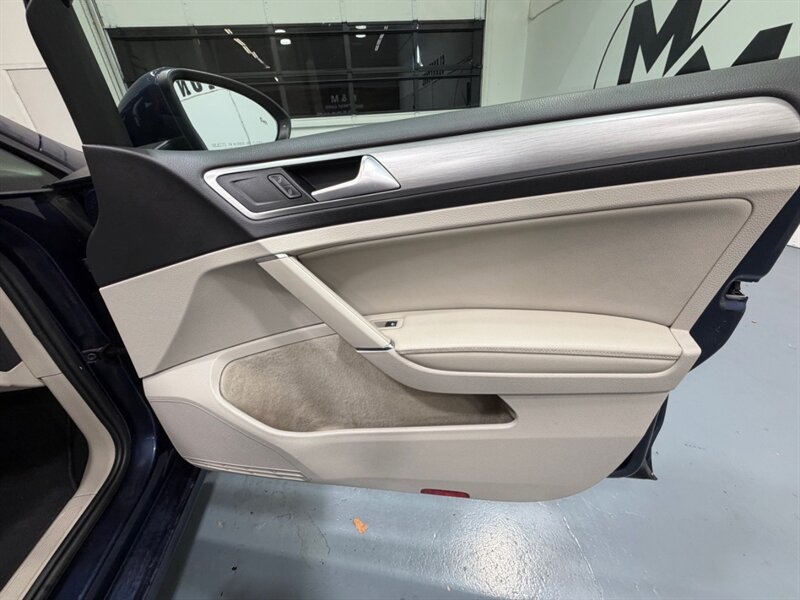 2017 Volkswagen Golf TSI Wolfsburg Edition Hatchback Leather Sunroof / Low Miles - Photo 32 - Gladstone, OR 97027