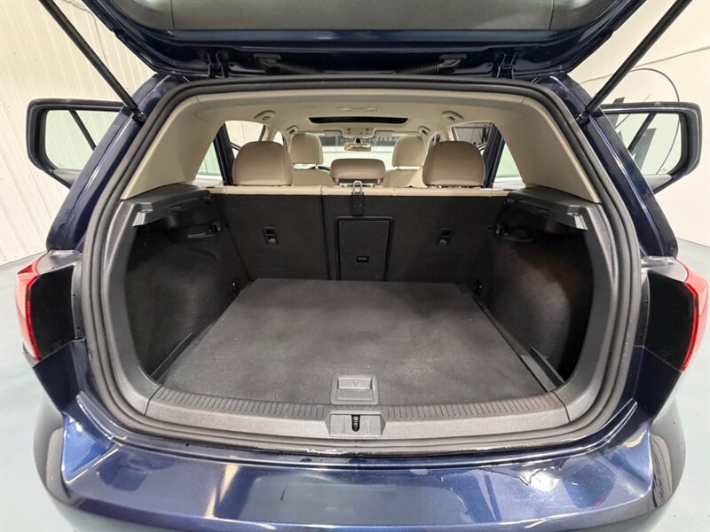 2017 Volkswagen Golf TSI Wolfsburg Edition Hatchback Leather Sunroof / Low Miles - Photo 9 - Gladstone, OR 97027