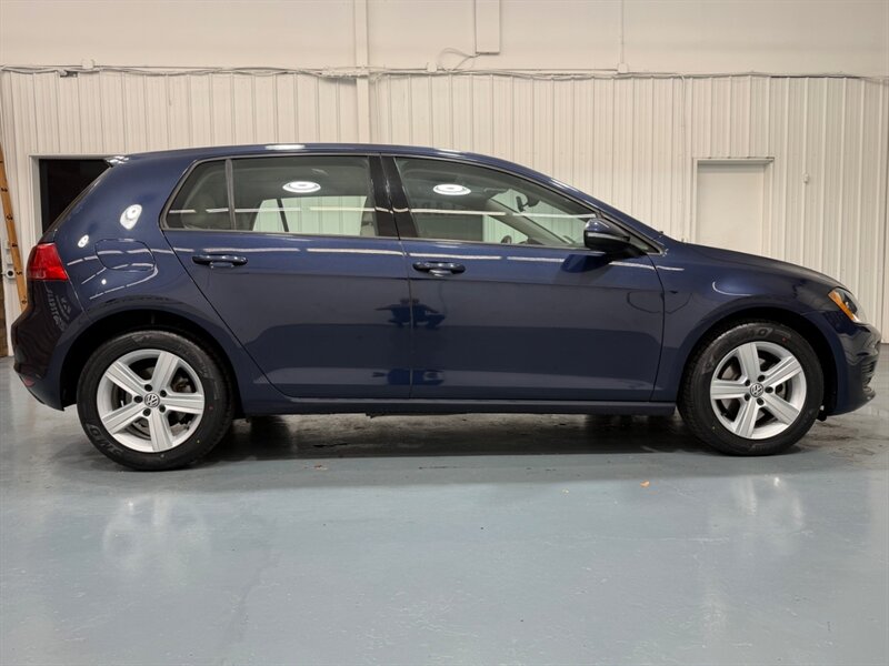 2017 Volkswagen Golf TSI Wolfsburg Edition Hatchback Leather Sunroof / Low Miles - Photo 4 - Gladstone, OR 97027