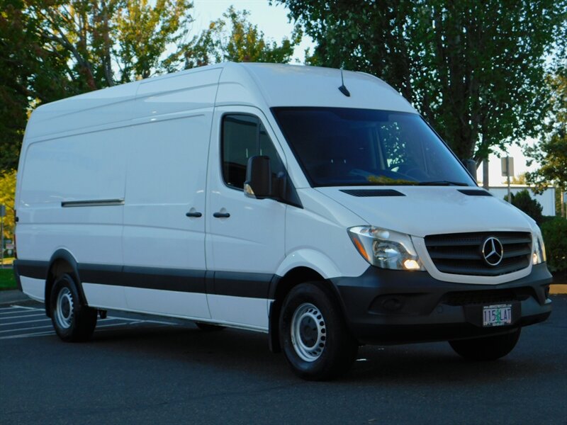 2018 Mercedes-Benz Sprinter 2500 Cargo Van 170 in WB HIGH ROOF / V6 DIESEL   - Photo 2 - Portland, OR 97217