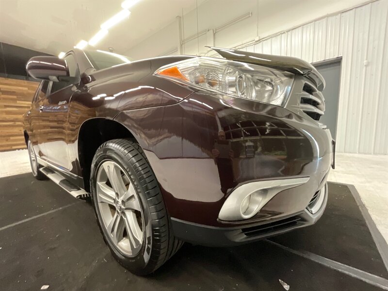 2011 Toyota Highlander Limited Sport Utility / 3.5L V6 / 3RD ROW SEAT  / Leather & Heated Seats / Sunroof / Backup Camera / BRAND NEW TIRES - Photo 28 - Gladstone, OR 97027