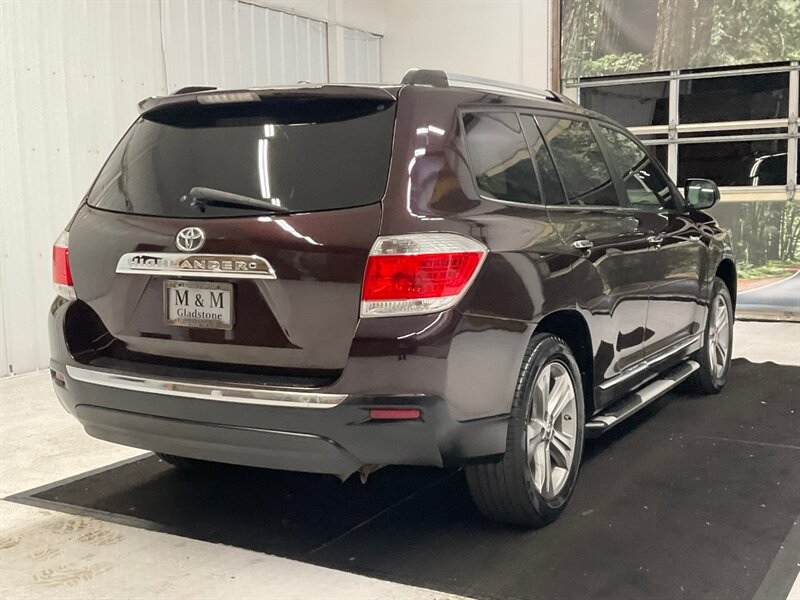 2011 Toyota Highlander Limited Sport Utility / 3.5L V6 / 3RD ROW SEAT  / Leather & Heated Seats / Sunroof / Backup Camera / BRAND NEW TIRES - Photo 8 - Gladstone, OR 97027