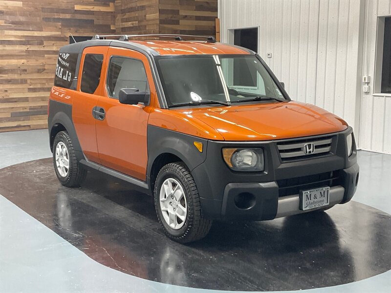 2007 Honda Element LX Sport Utility AWD / 4Cyl / Sunroof / RUST FREE  / ALL WHEEL DRIVE - Photo 2 - Gladstone, OR 97027