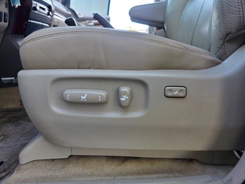 2009 Lexus GX 470 4X4 / V8 4.7L / 8-Passenger / Eibach Suspension Lift / Timing Belt Done / TRD Wheels / New Tires / Fully Loaded / Zero Rust - Photo 50 - Portland, OR 97217