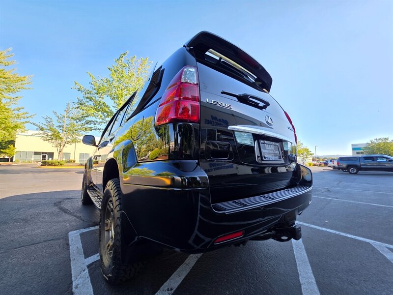 2009 Lexus GX 470 4X4 / V8 4.7L / 8-Passenger / Eibach Suspension Lift / Timing Belt Done / TRD Wheels / New Tires / Fully Loaded / Zero Rust - Photo 11 - Portland, OR 97217