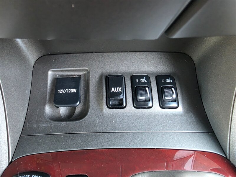 2009 Lexus GX 470 4X4 / V8 4.7L / 8-Passenger / Eibach Suspension Lift / Timing Belt Done / TRD Wheels / New Tires / Fully Loaded / Zero Rust - Photo 42 - Portland, OR 97217