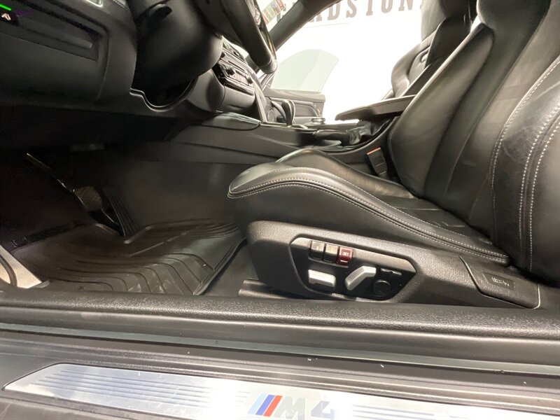 2018 BMW M4 2Dr Coupe / Twin Turbo / 46,000 MILES   - Photo 38 - Gladstone, OR 97027