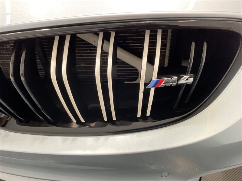 2018 BMW M4 2Dr Coupe / Twin Turbo / 46,000 MILES   - Photo 13 - Gladstone, OR 97027