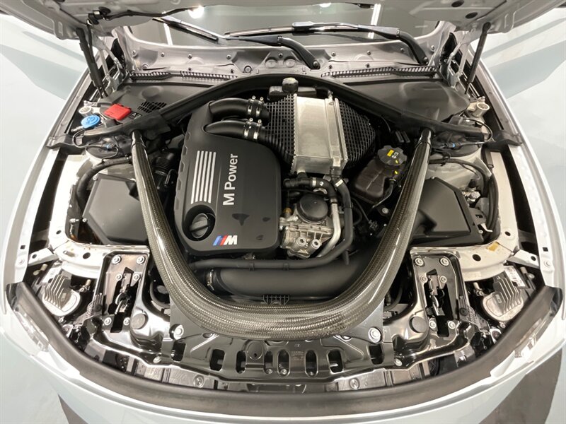 2018 BMW M4 2Dr Coupe / Twin Turbo / 46,000 MILES   - Photo 10 - Gladstone, OR 97027