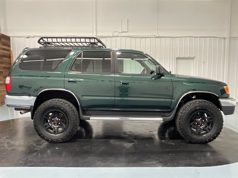 2000 Toyota 4Runner SR5 4X4 / V6 / 1-OWNER LOCAL / FRESH TIMING BELT  / RUST FREE - Photo 4 - Gladstone, OR 97027