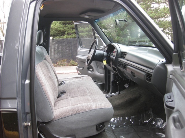 1992 Ford F-250 XLT / 4X4/ Automatic / Excel Cond   - Photo 13 - Portland, OR 97217