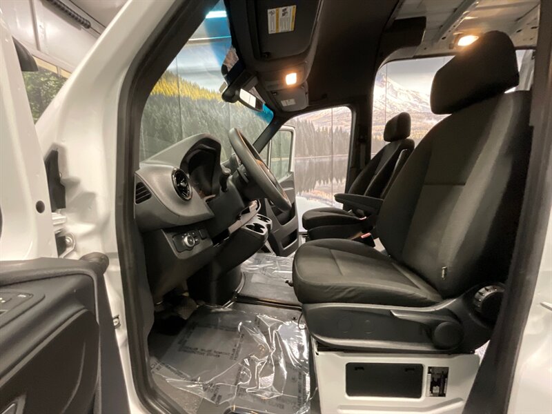 2020 Mercedes-Benz Sprinter 2500 CARGO VAN / 3.0L DIESEL / HIGHROOF / 1-OWNER  LOCAL VAN / SUPER CLEAN / Backup Camera / HIGHROOF & 144 " WB - Photo 15 - Gladstone, OR 97027