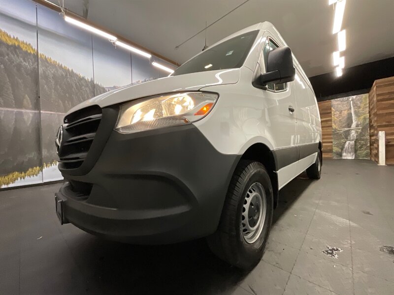 2020 Mercedes-Benz Sprinter 2500 CARGO VAN / 3.0L DIESEL / HIGHROOF / 1-OWNER  LOCAL VAN / SUPER CLEAN / Backup Camera / HIGHROOF & 144 " WB - Photo 26 - Gladstone, OR 97027