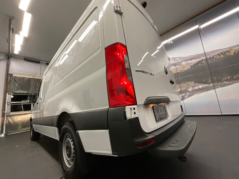 2020 Mercedes-Benz Sprinter 2500 CARGO VAN / 3.0L DIESEL / HIGHROOF / 1-OWNER  LOCAL VAN / SUPER CLEAN / Backup Camera / HIGHROOF & 144 " WB - Photo 22 - Gladstone, OR 97027