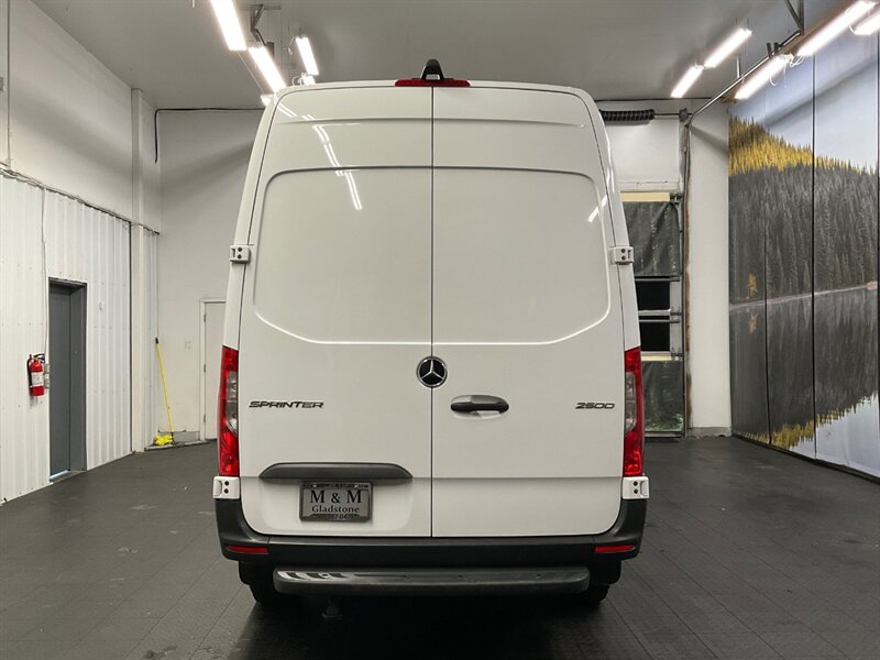 2020 Mercedes-Benz Sprinter 2500 CARGO VAN / 3.0L DIESEL / HIGHROOF / 1-OWNER  LOCAL VAN / SUPER CLEAN / Backup Camera / HIGHROOF & 144 " WB - Photo 6 - Gladstone, OR 97027