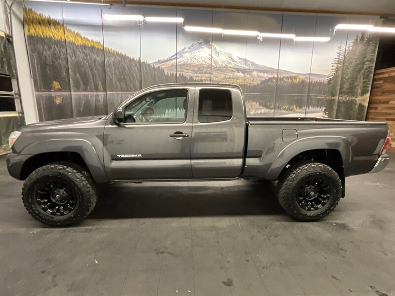 2013 Toyota Tacoma 4x4 / V6 4.0L / NEW LIFT WHEELS TIRES  Extra Cab / LEATHER / Backup Camera / LIFTED - Photo 3 - Gladstone, OR 97027