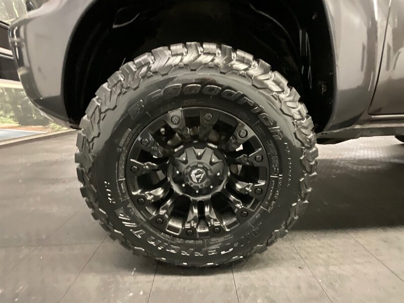 2013 Toyota Tacoma 4x4 / V6 4.0L / NEW LIFT WHEELS TIRES  Extra Cab / LEATHER / Backup Camera / LIFTED - Photo 23 - Gladstone, OR 97027