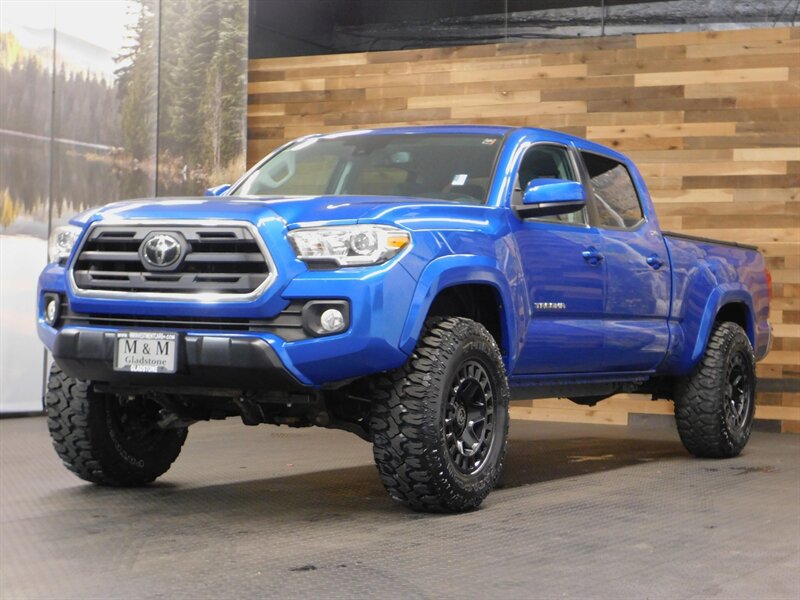 2018 Toyota Tacoma SR5 V6 4X4 / 1-OWNER