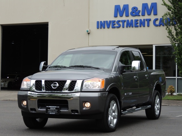 2013 Nissan Titan SL / 4X4 / Navigation  /Sunroof/ Leather   - Photo 1 - Portland, OR 97217