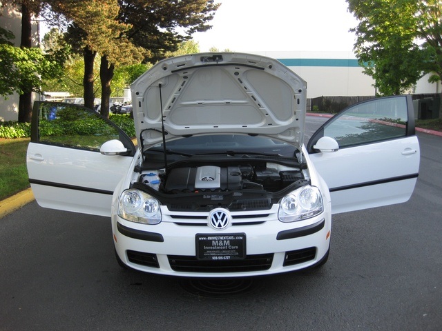 2008 Volkswagen Rabbit S PZEV/ 5-Speed / 5Cyl / Factory Warranty - Photo 15 - Portland, OR 97217
