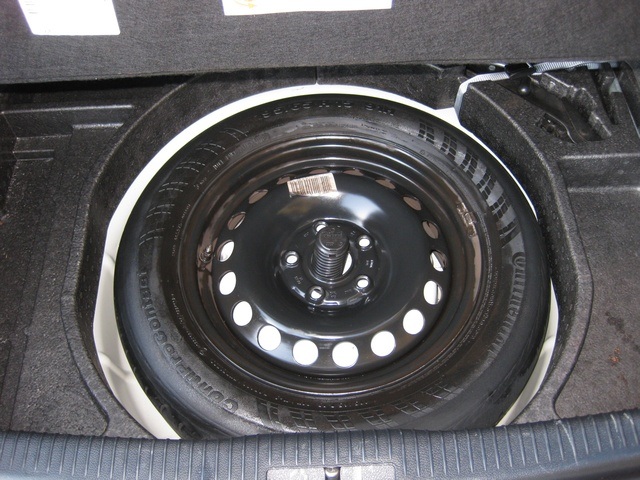 2008 Volkswagen Rabbit S PZEV/ 5-Speed / 5Cyl / Factory Warranty - Photo 24 - Portland, OR 97217