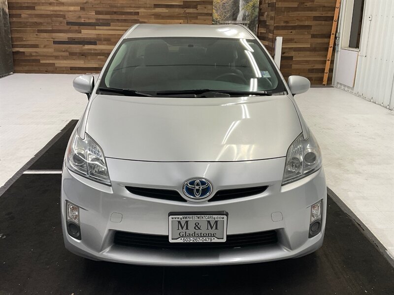 2011 Toyota Prius Two Hatchback / Hybrid / 1-OWNER / 118K Miles  / Excel Condition - Photo 5 - Gladstone, OR 97027